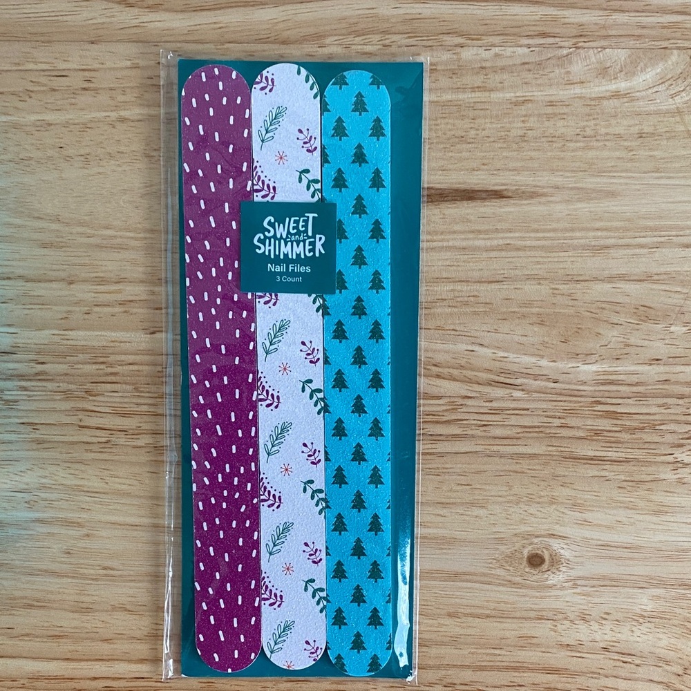 Sweet and Shimmer Christmas themed Nail File and Hand Lotion Set - Picture 6 of 6